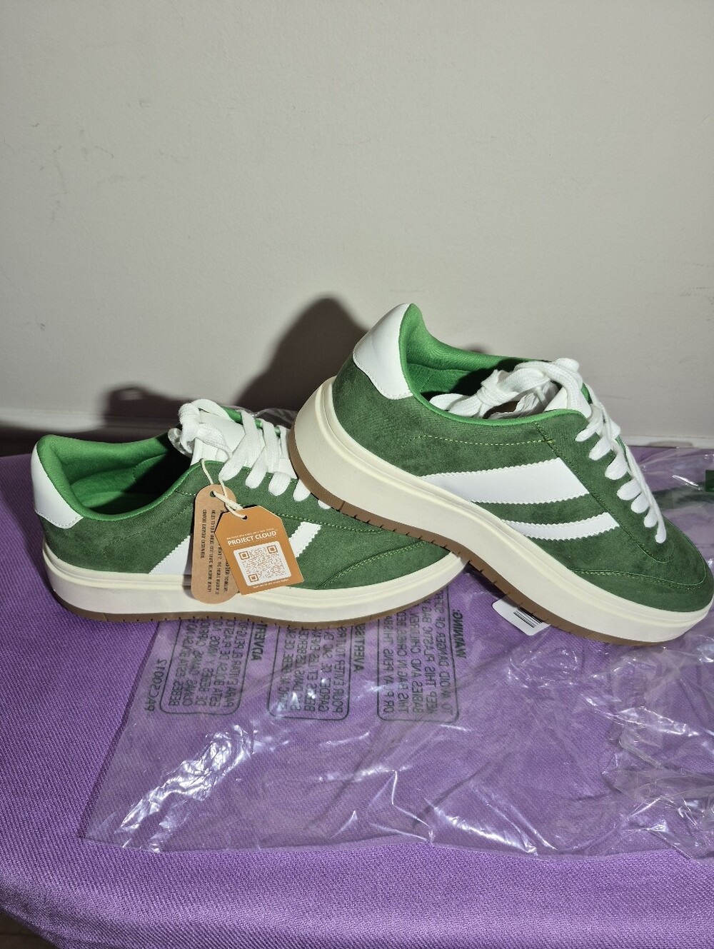 Womens "PROJECT CLOUD" Green Suede Low-Top Sneakers - White Accents - Picture 3 of 14